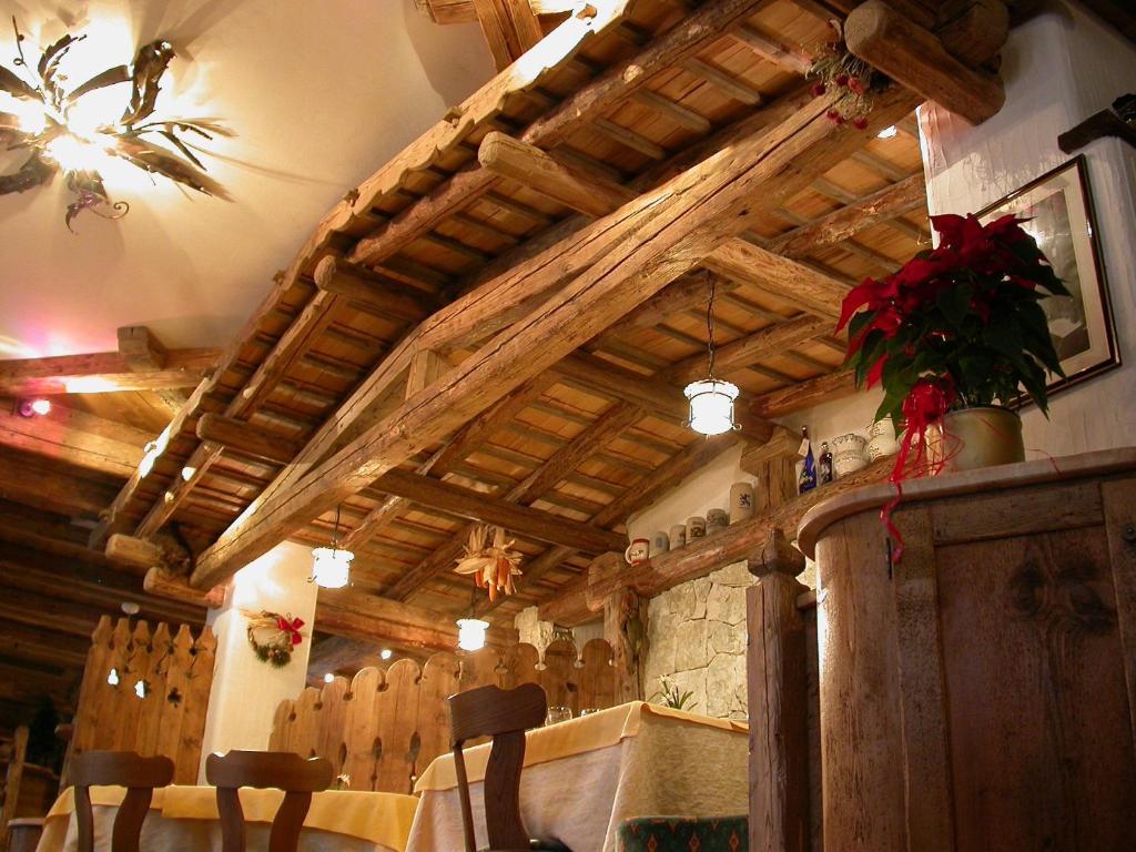 Hotel Garni Soreie Pozza di Fassa Eksteriør bilde